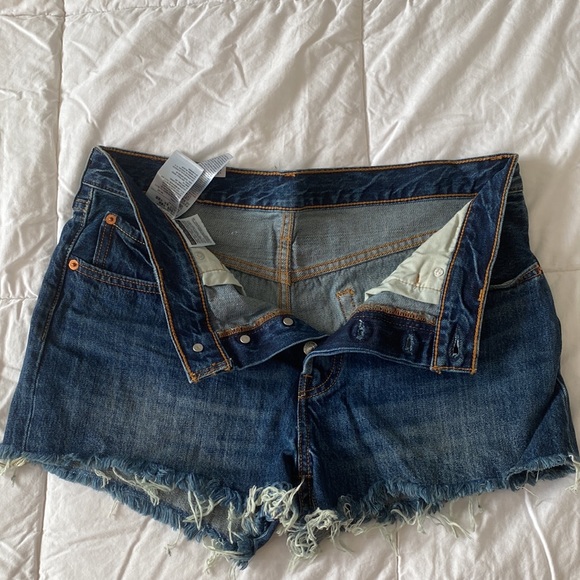 ⭐️2/20$ - LEVIS Demin Shorts - Picture 4 of 6